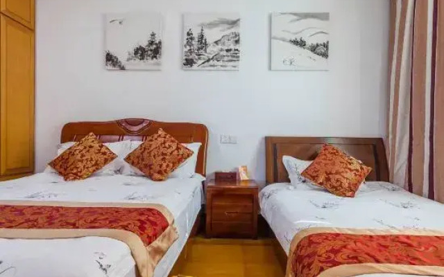 Hefeng Courtyard Inn