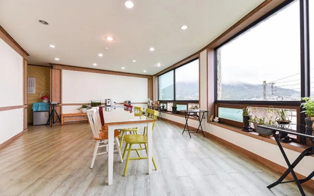 Tongyeong Gaetbawi Pension