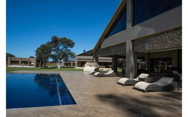 Sandune Lodge
