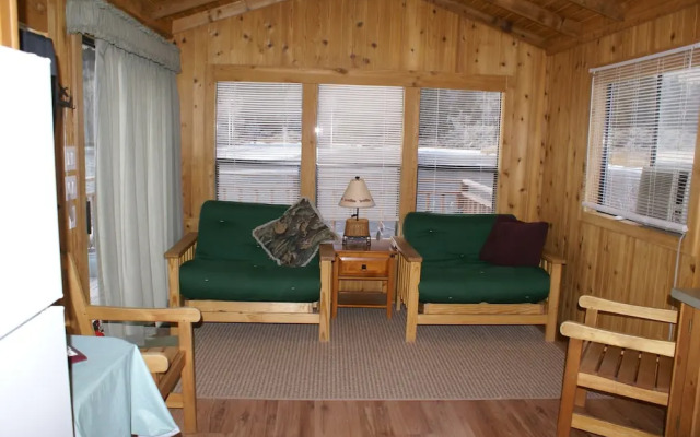 The Lodge at Summer Lake