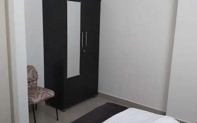 SLV Aashraya Apartment Stay