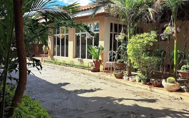 Rofty Vacation Home Utawala