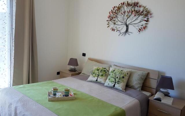 GLI ALBERI apartment with view