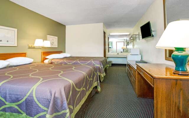 Super 8 by Wyndham Fort Mitchell Cincinnati Area