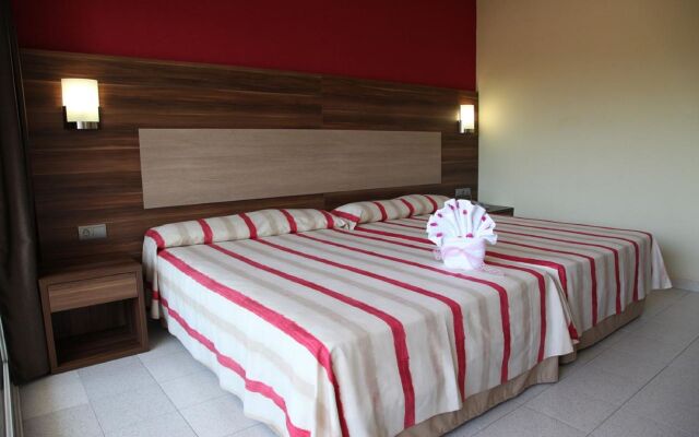 Hotel 4R Gran Europe