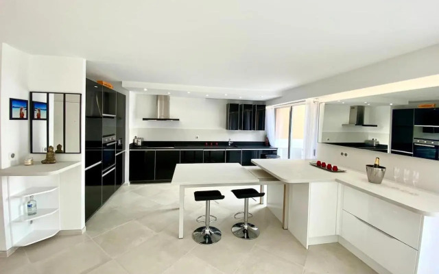 Appartement Luxe - 3 pièces avec vue mer, piscine et tennis