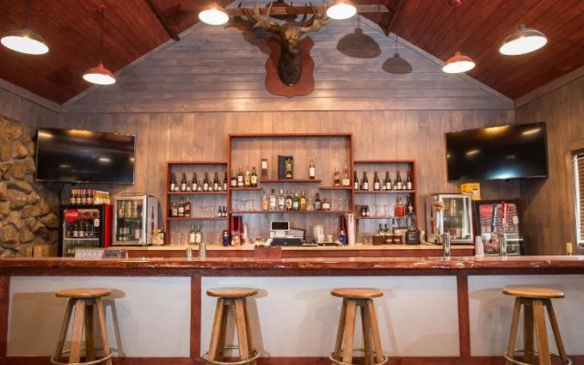 Pinegrove Family Dude Ranch