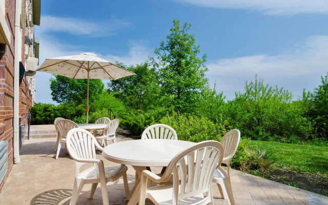 Holiday Inn Express & Suites Olathe South by IHG