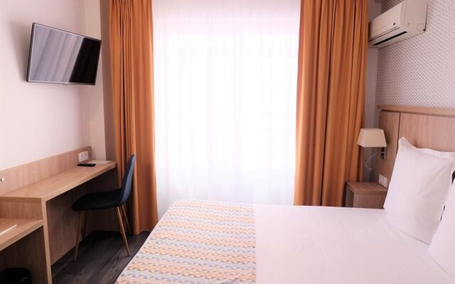 Hotel Caravelle