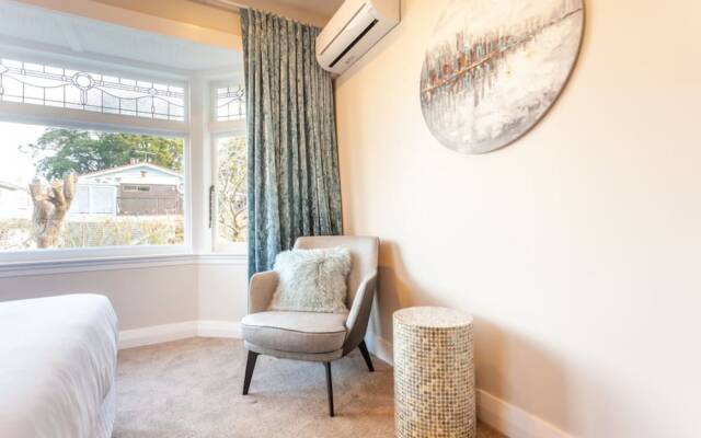 Sunny & Spacious Character Villa