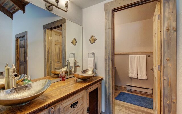 Eagle Ridge Escape 5 Bedroom Townhouse by RedAwning