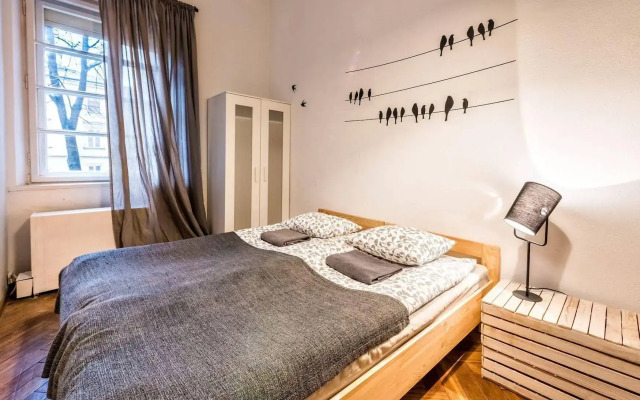 Flamingo Hostel