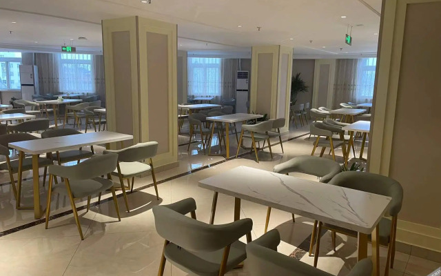 Vienna Hotel (Liyang Municipal Government Bayaihan Store)