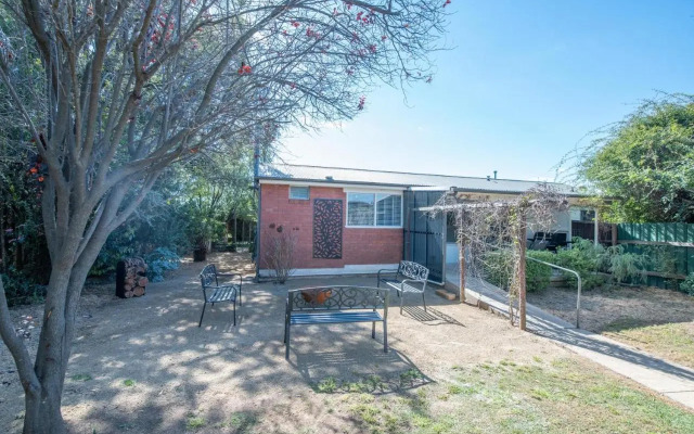 Sweet Caroline Sunny & Spacious Sleeps 6