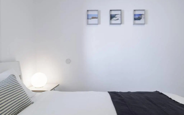 Botiuqe apartment . 100 meters from the beach