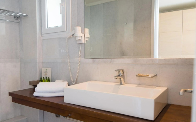 Hotel Antinea Suites & SPA