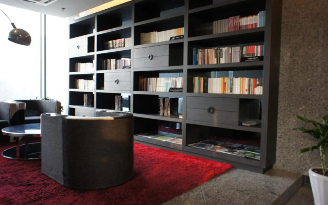 Qingdao Housing International Hotel