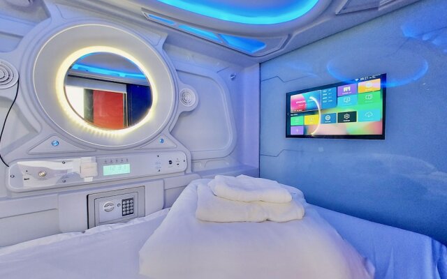Atypicap Capsule Hostel