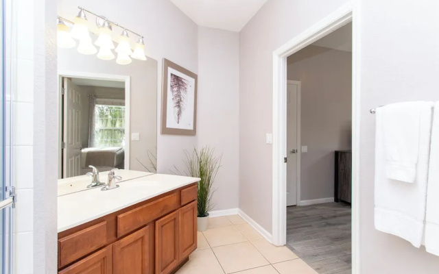 Magnificent 2 Bedroom Apartment Vista Cay Resort 107