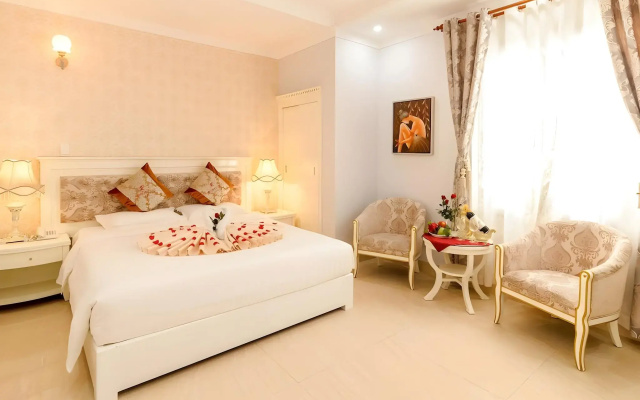 Romeliess Hotel