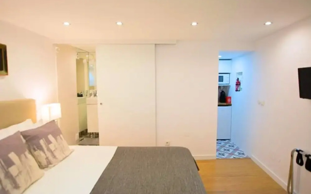Alfama Steps Cozy Basement Studio