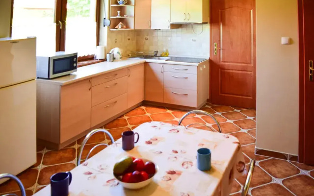 Semi-detached House With Fireplace, Rowy