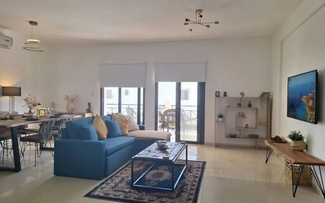 Paramount Gardens Resorts D204