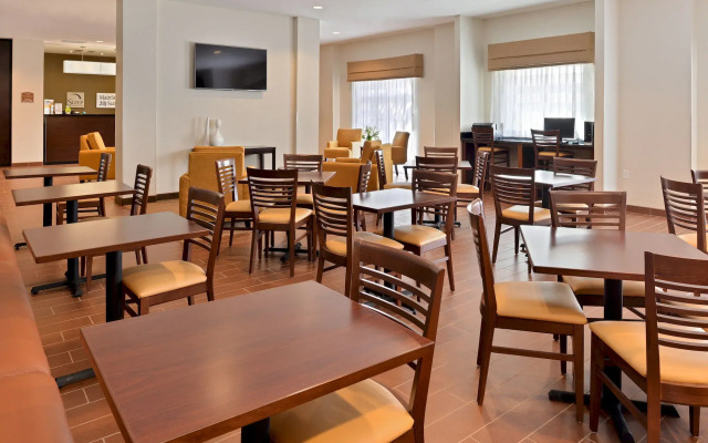 MainStay Suites Meridian - Bonita Lakes