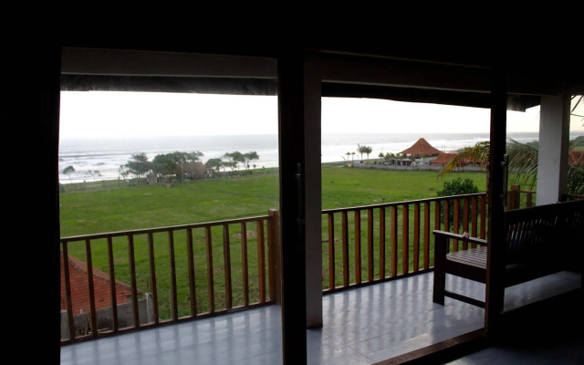 Dikaloha Medewi Surfcamp