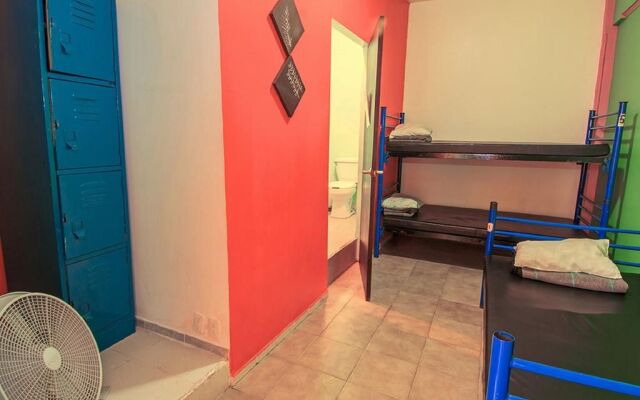 Hostal Amigo Suites