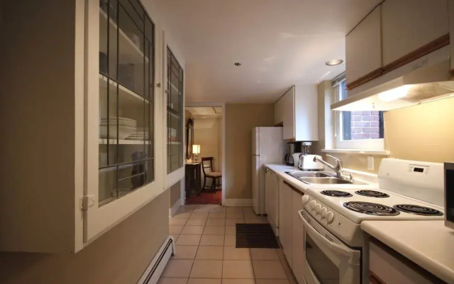 English Bay Inn Bed and Breakfast