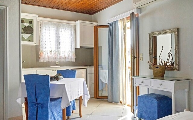 Maria Studios Rooms and Apartments