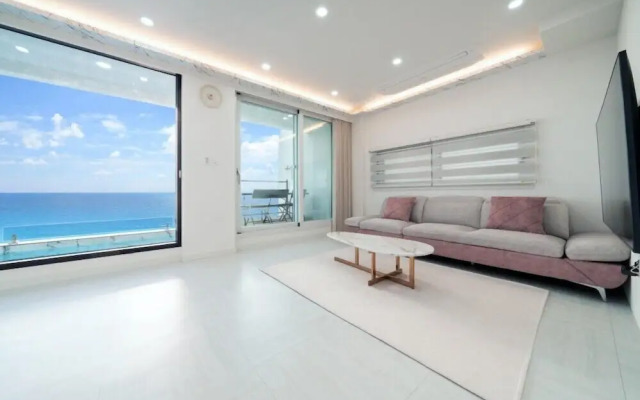 ON Pool Villa