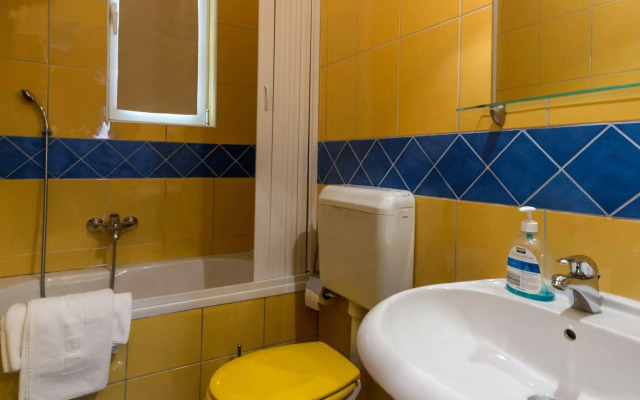Tianis Apartments