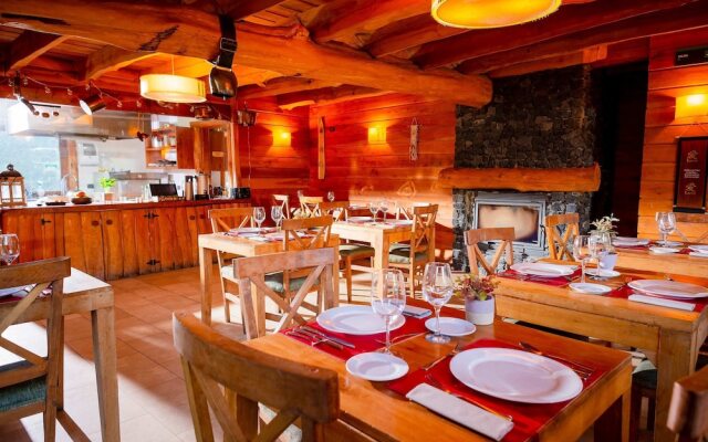 Hotel Roca Negra