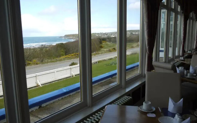 Cullen Bay Hotel