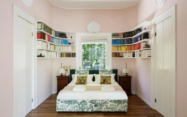 Relais La Foleia - Luxury Villa with private lake