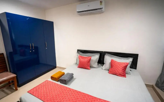 Yellow Bells Signature