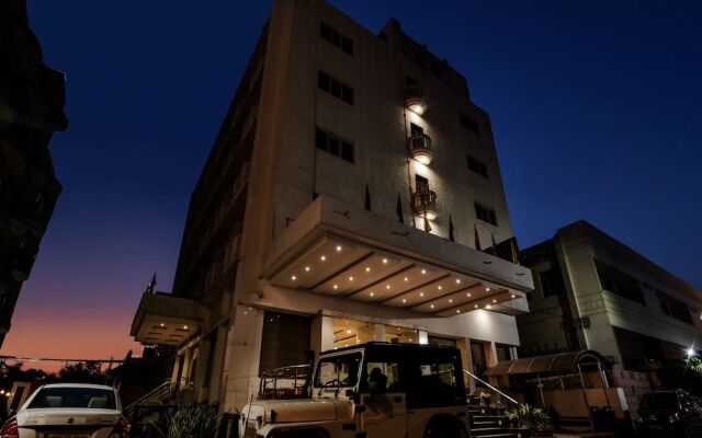 Capital O 3768 Hotel Atithi