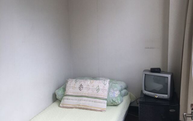 Grace Naha - Hostel
