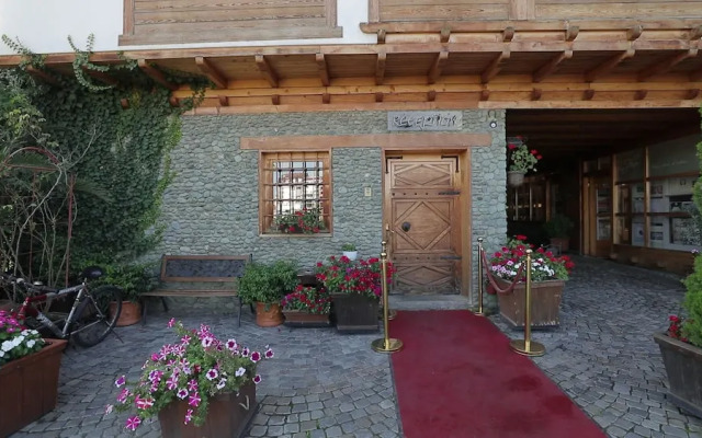 Hotel Çarshia e Jupave
