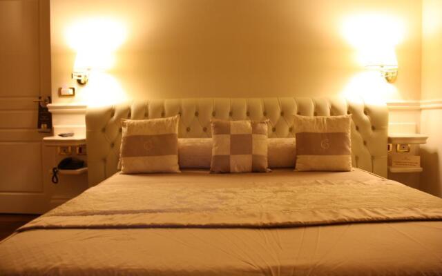 Suite Hotel Santa Chiara