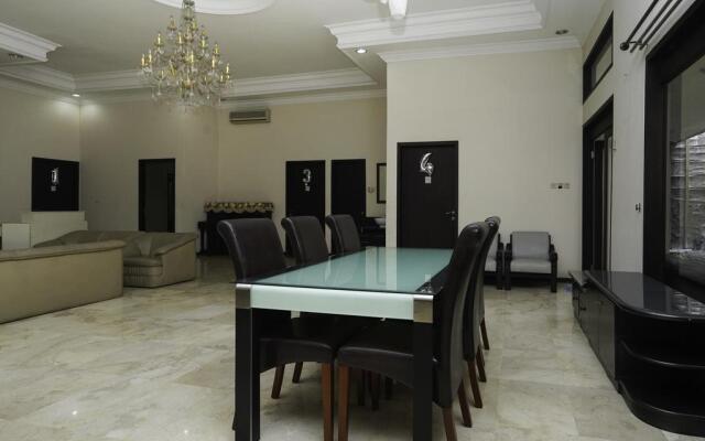 SPOT ON 2483 Salju Korea Residence