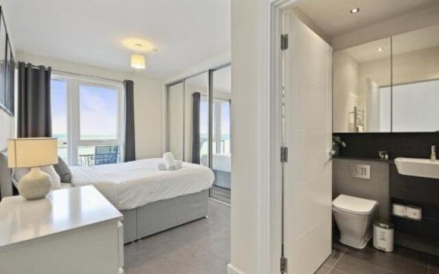 Pier Apartment 3