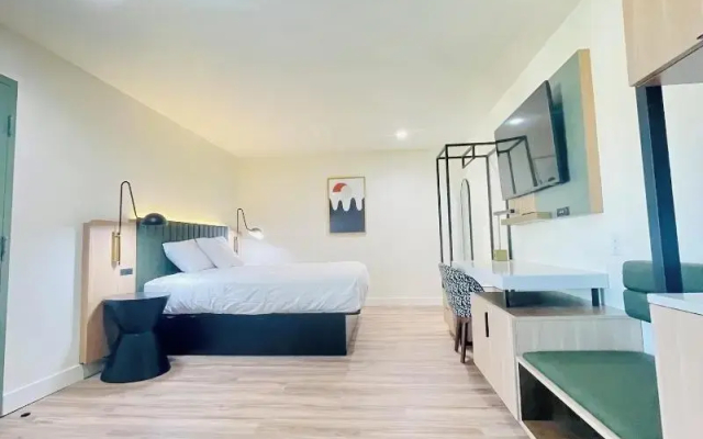 La Casa Inn