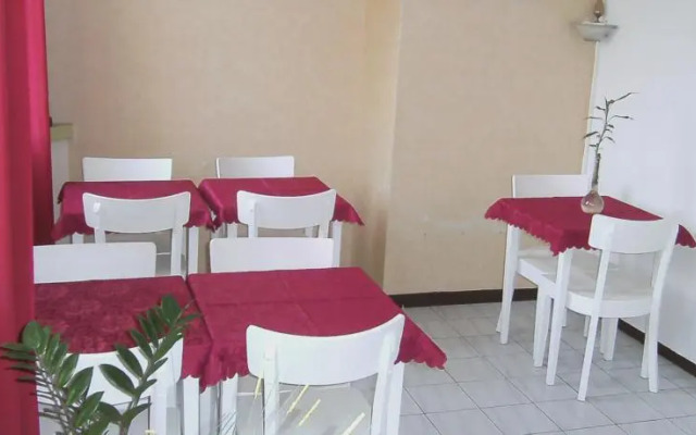 Hôtel Regia (ex - Hôtel du Rail)