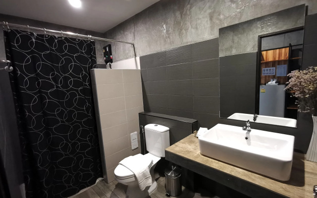 Norn Nee Nor Hostel&Cafe