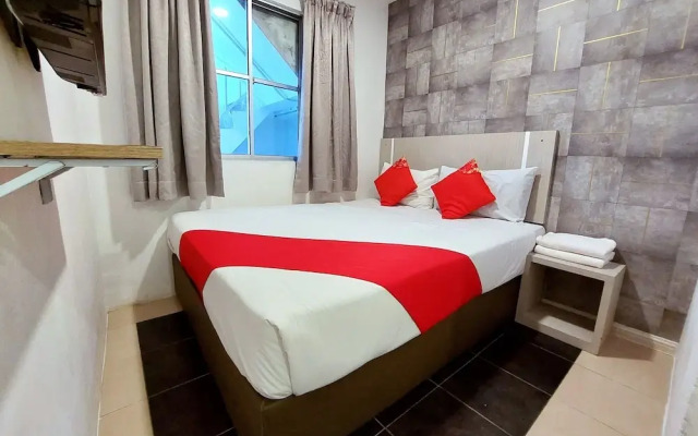 Oyo 44108 Good 2 Stay Hotel