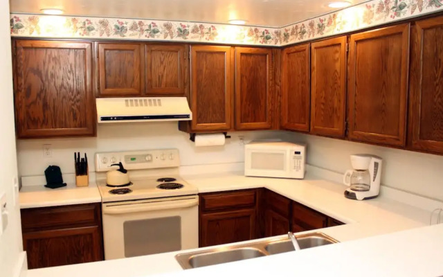 Mountainwood Condominium 103 - 2 BR