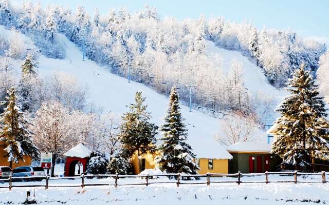 Calabogie Peaks Hotel, Ascend Hotel Collection